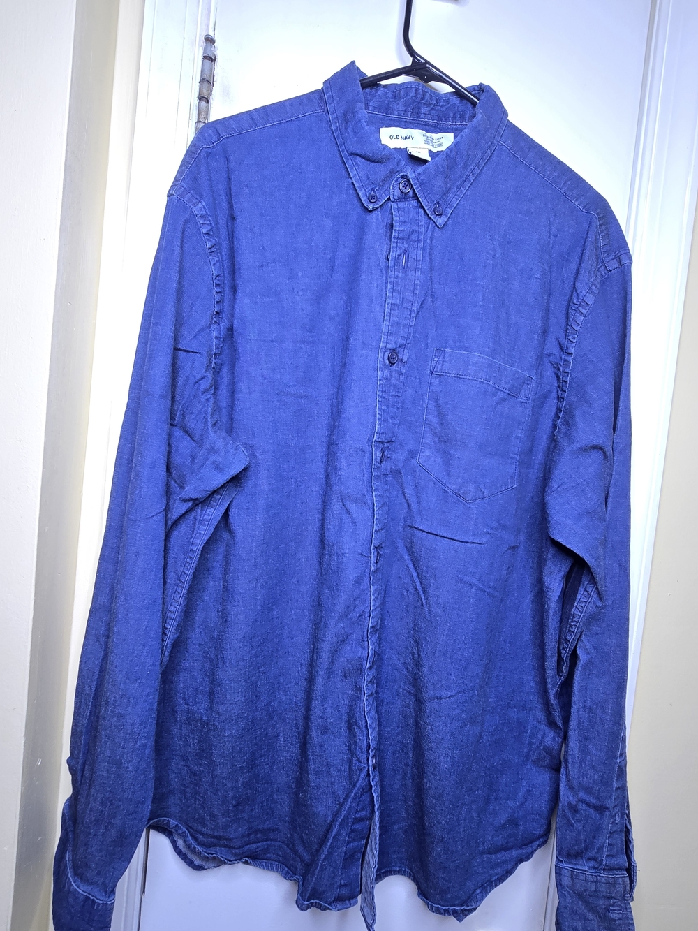 Old Navy Men's Blue Button-Down Shirt